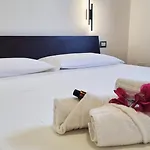 Caelia - Casa Con 3 Matrimoniali Con Bagni Interni