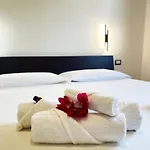 Caelia - Casa Con 3 Matrimoniali Con Bagni Interni Prázdninový dům