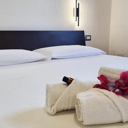 Caelia - Casa Con 3 Matrimoniali Con Bagni Interni