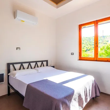 Caelia - Casa Con 3 Matrimoniali Con Bagni Interni Casa de Férias *