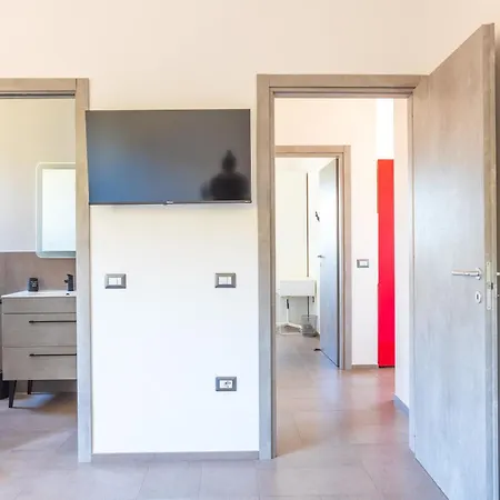 Caelia - Casa Con 3 Matrimoniali Con Bagni Interni *